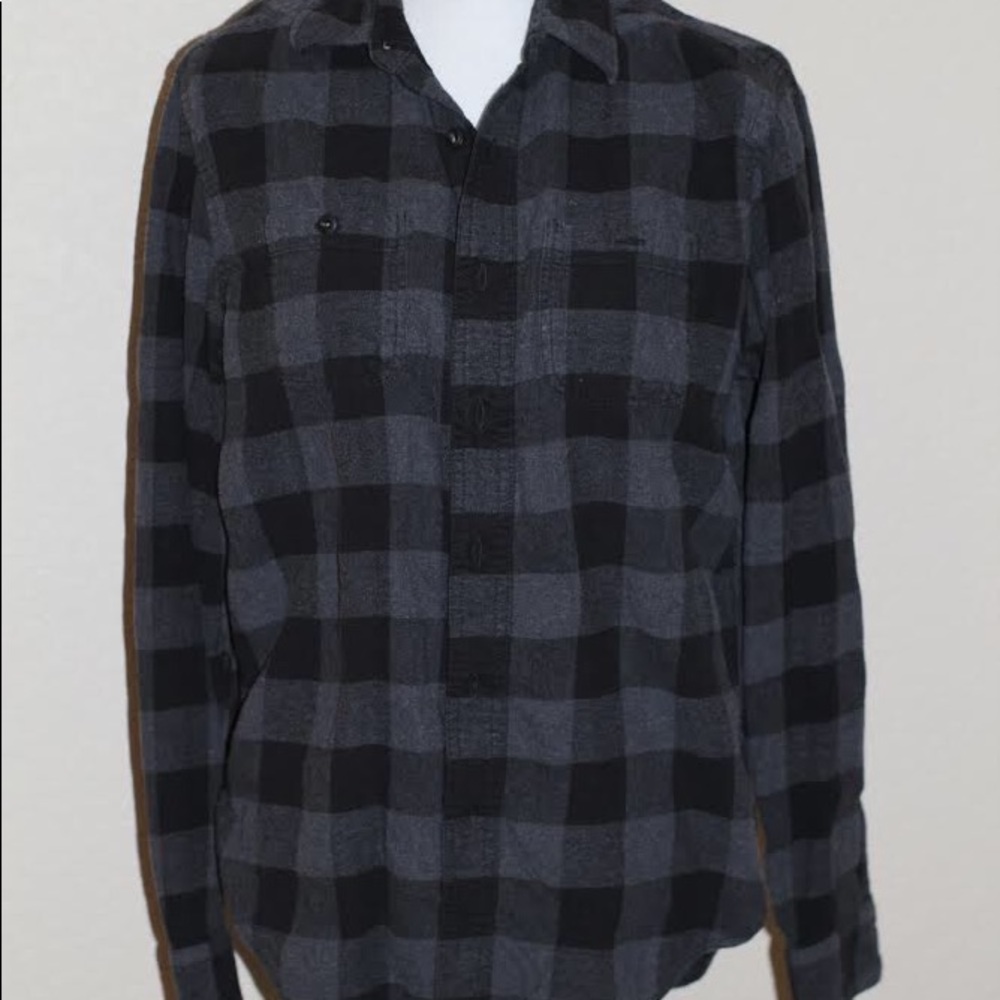 American Eagle Flannel Black & Grey Button Up